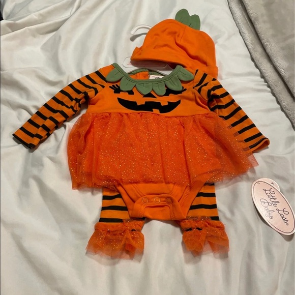 SOLD ❌New 0-3Month 3PC Pumpkin Outfit